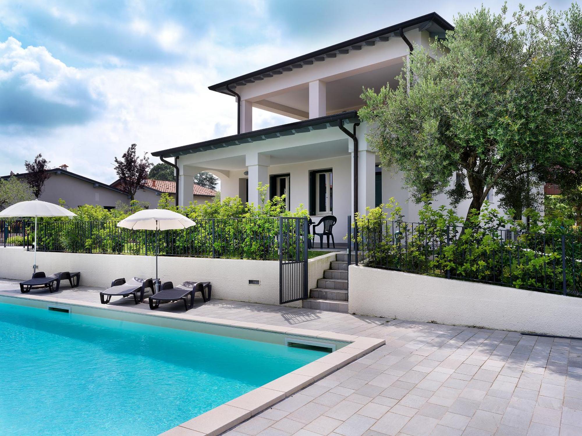 Residence Fiore Rosso Sirmione Eksteriør bilde
