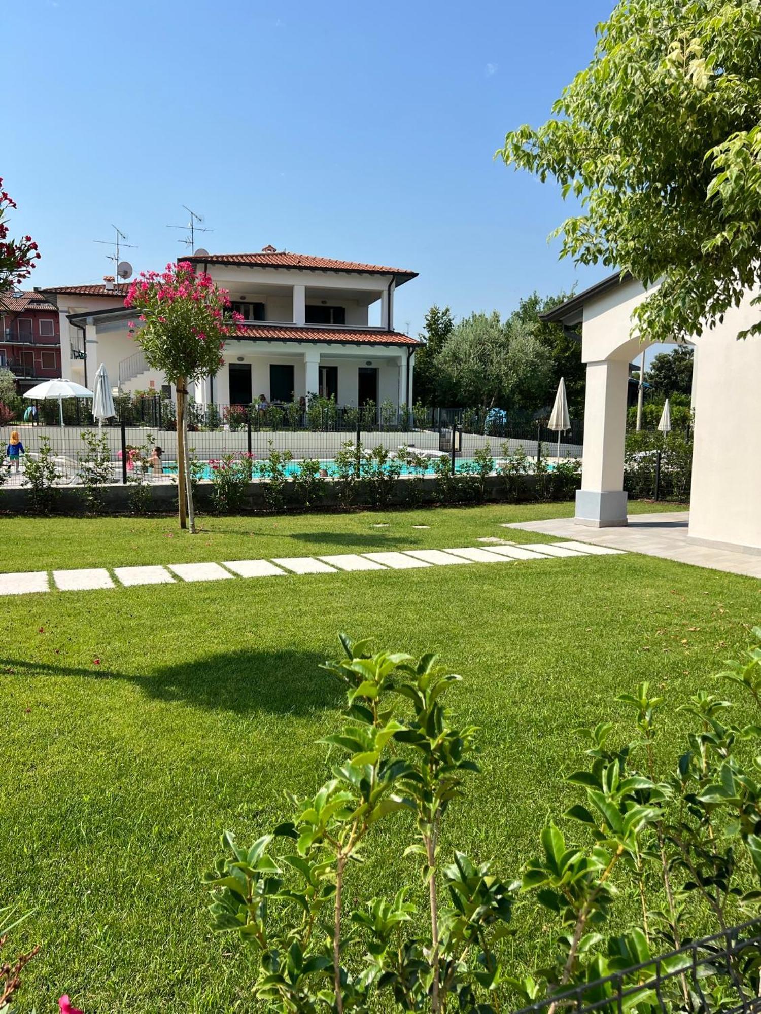 Residence Fiore Rosso Sirmione Eksteriør bilde